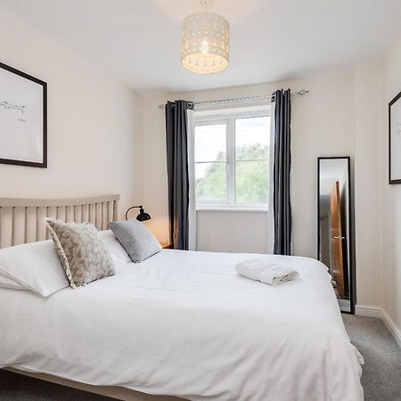 Modern 2 Bedroom Apartment In Popular Jericho !!! 옥스퍼드 외부 사진