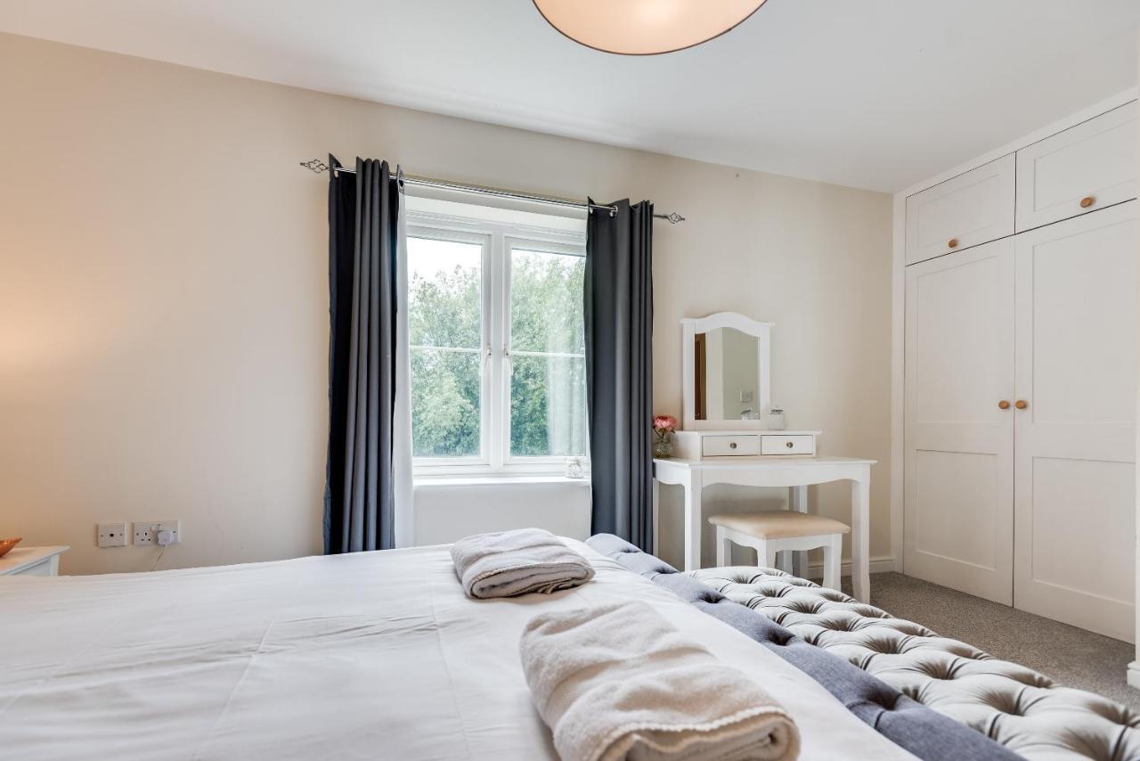 Modern 2 Bedroom Apartment In Popular Jericho !!! 옥스퍼드 외부 사진