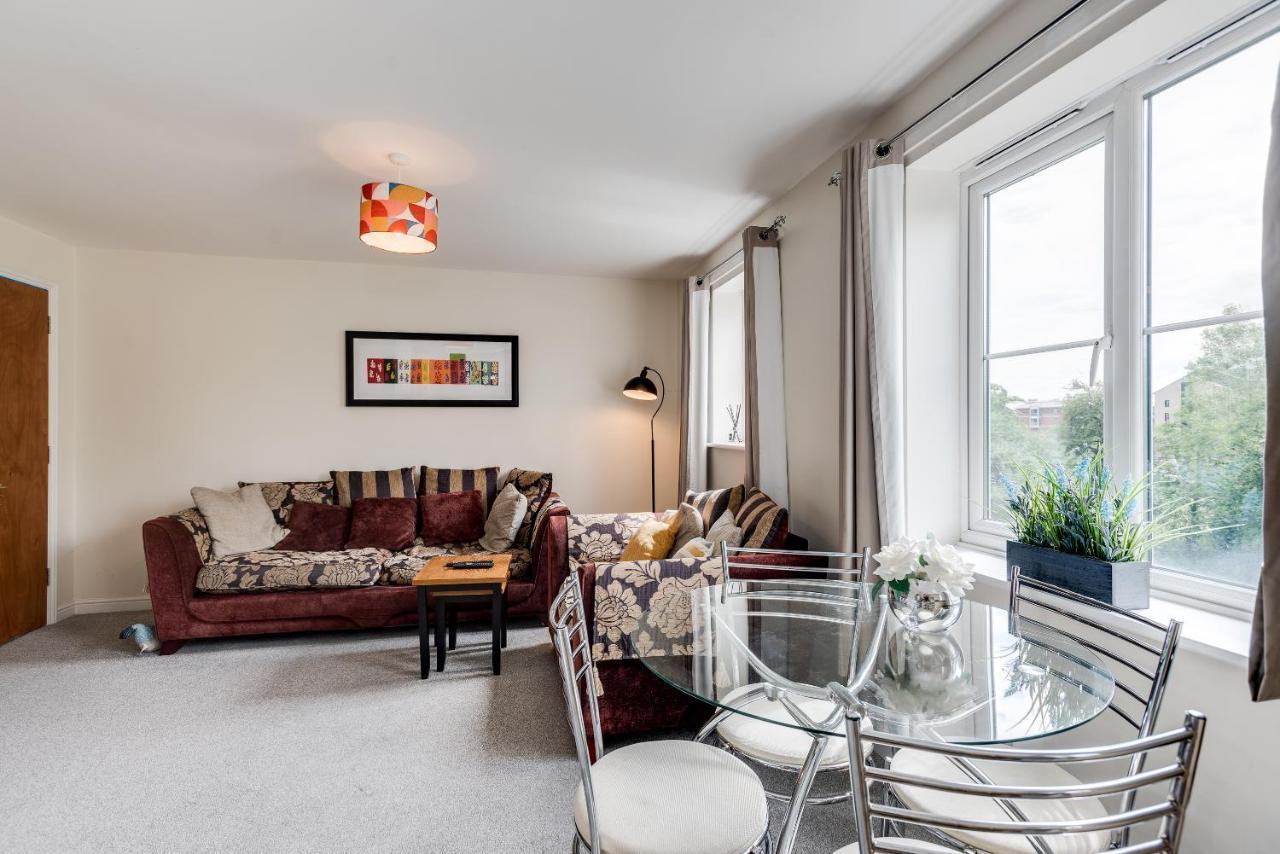 Modern 2 Bedroom Apartment In Popular Jericho !!! 옥스퍼드 외부 사진