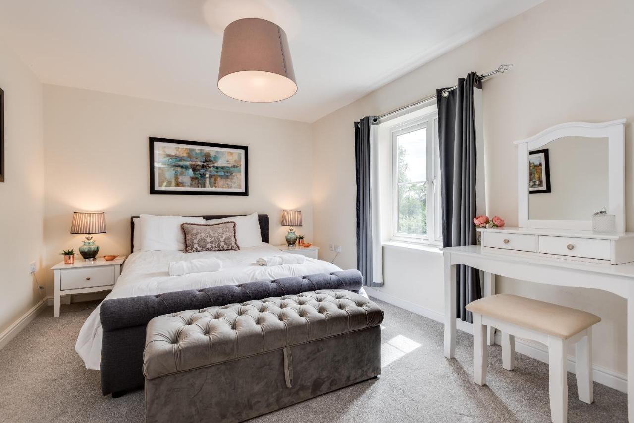 Modern 2 Bedroom Apartment In Popular Jericho !!! 옥스퍼드 외부 사진